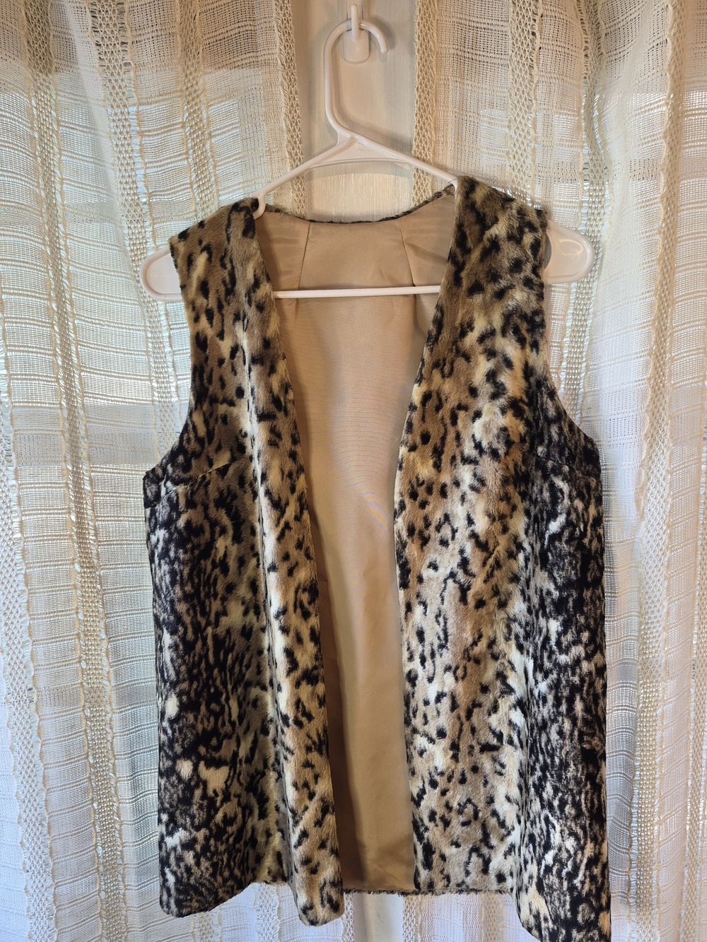 Faux Fur Leopard Print Vest in Tan and Black Size XL